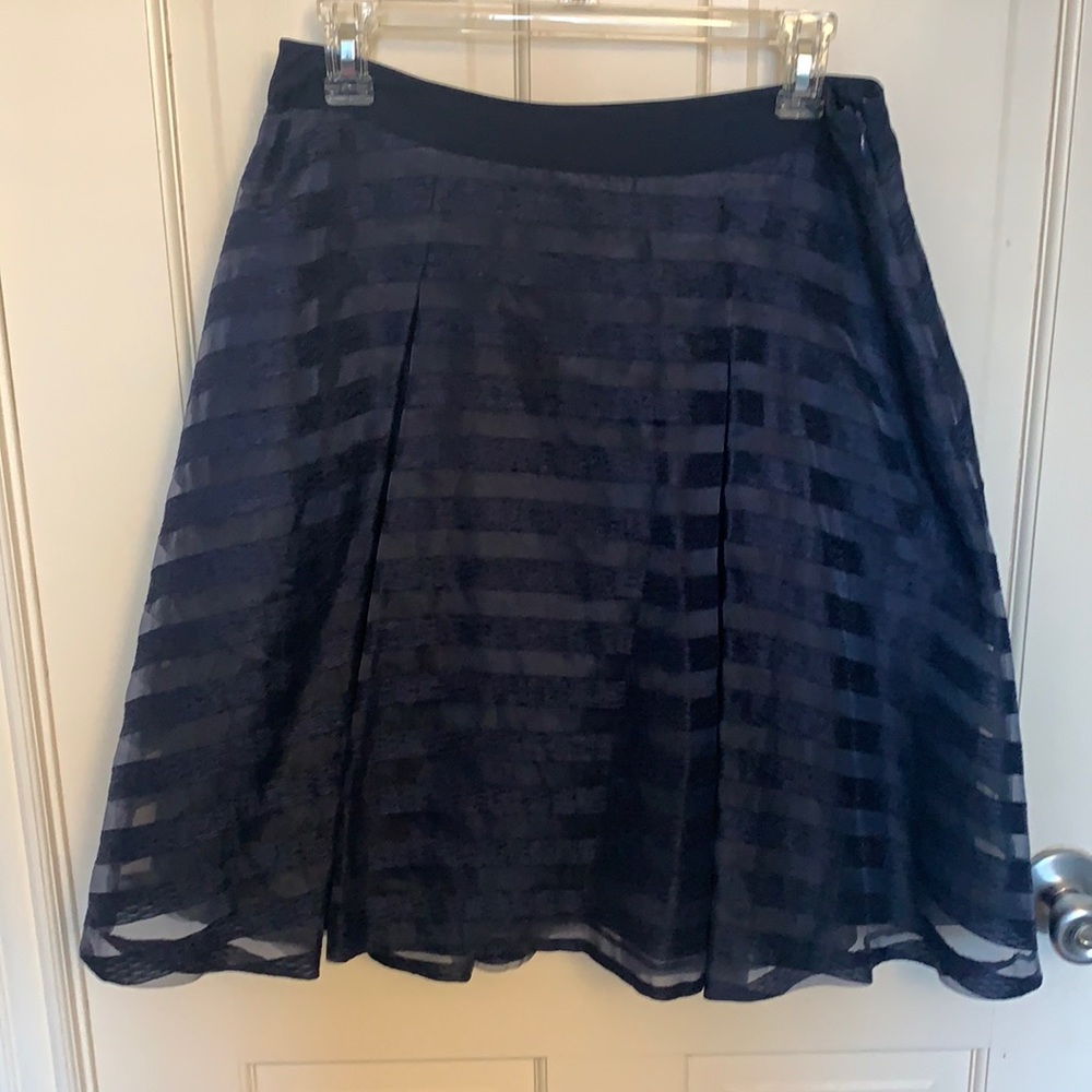 NAVY STRIPED PARTY SKIRT! Size M